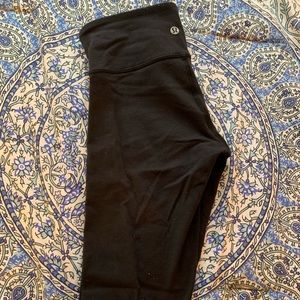 Black Wonder Under Lululemons